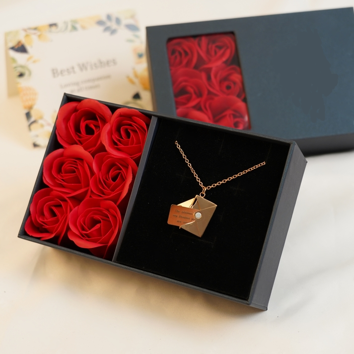 Medallion with Love Letter - Personalized
