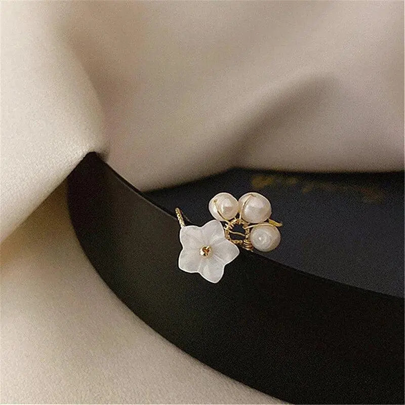 Adjustable Pearl Flower Ring in Gold Claire