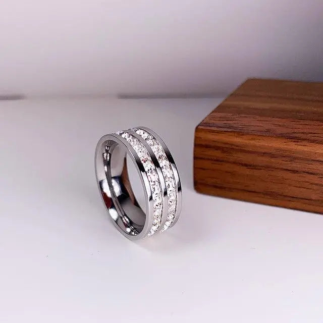 Elegant ring with double zirconia inlay Unique Joyas