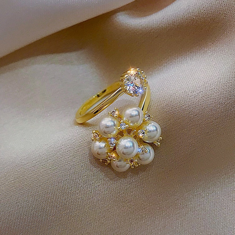 Adjustable Ring with Cute Pearls