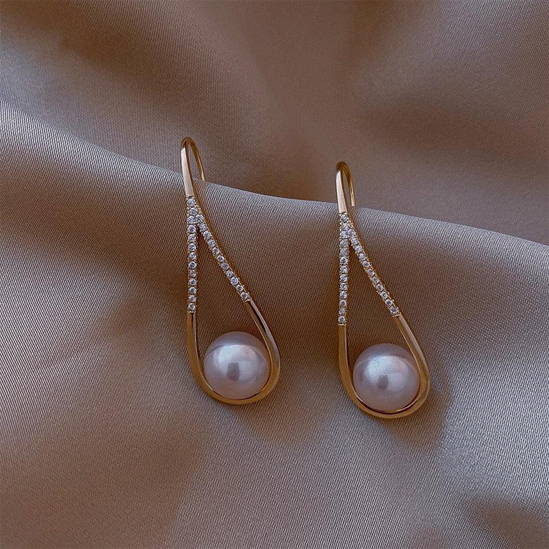 Rose Gold Pearl Earrings Claire