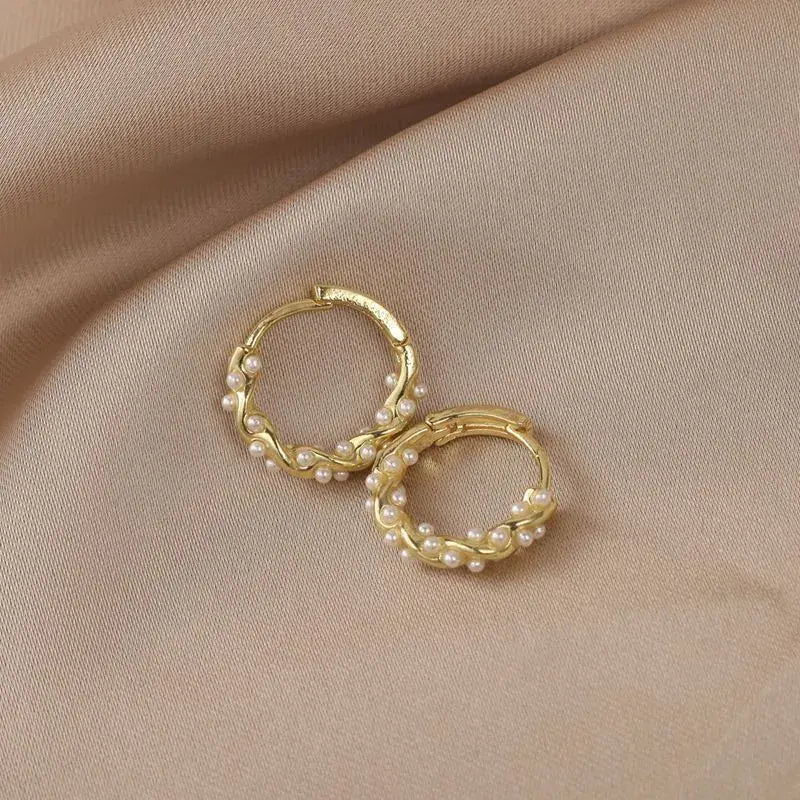 Elegant round pearl earrings with inlays Claire