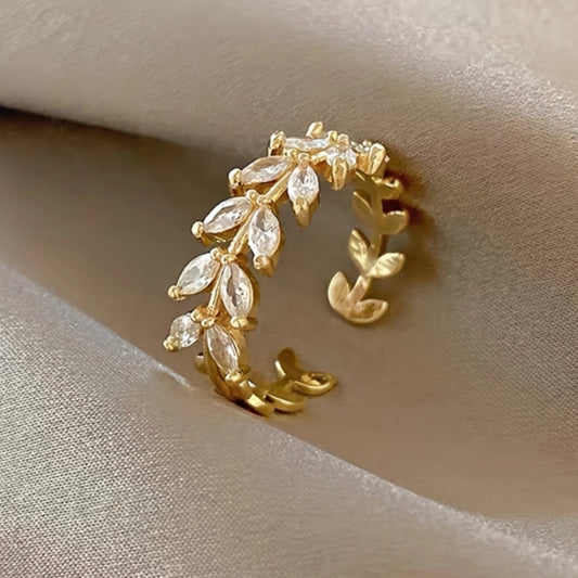 Ring with Zirconia Leaves