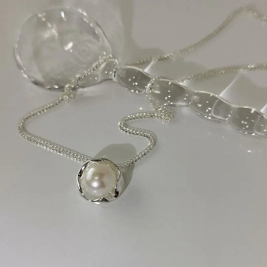 Timeless crystal pendant necklace in silver Unique Joyas