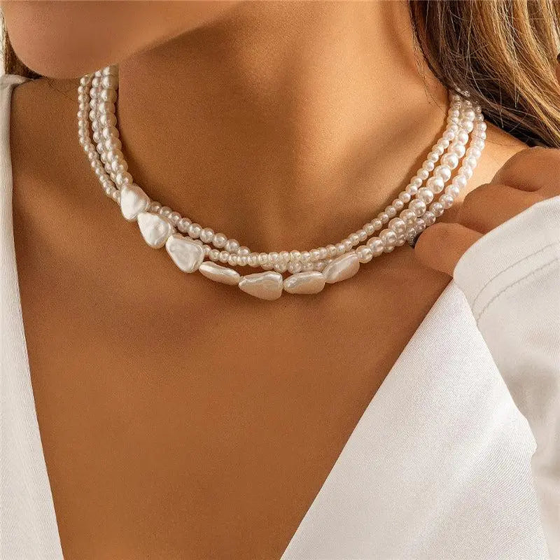 White Stone and Pearl Necklace in Gold Unique Joyas