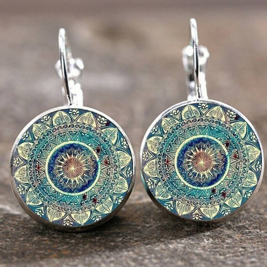 Vintage round earrings in mandala style