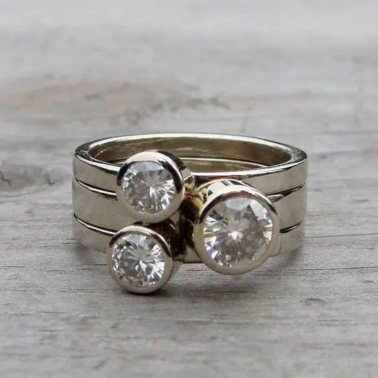 Vintage ring with triple zirconia Unique Joyas