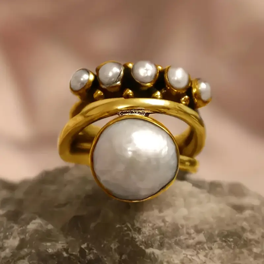 Vintage ring with many golden pearls