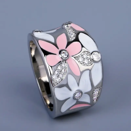 Vintage Silver Ring with Daisy