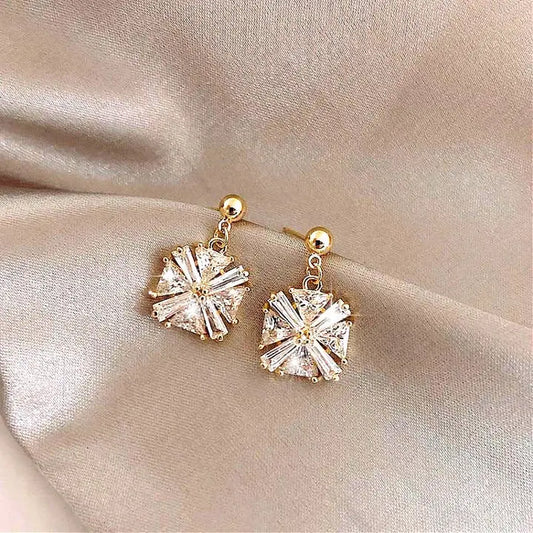 Luxurious Cubic Zirconia Earrings in Gold Unique Joyas